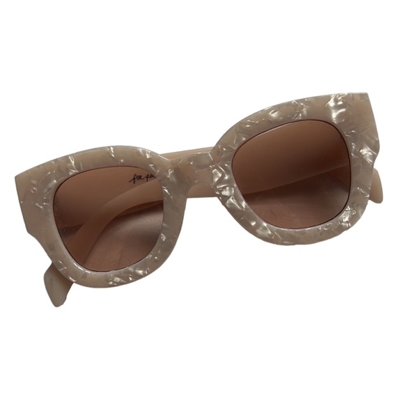 Free People Accessories - FREE People Matera Modern Pearl Sunglasses Shades Iridescent Mirrored Rose Pink